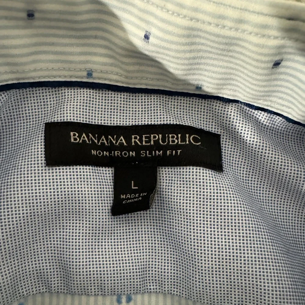 Banana Republic Slim Fit Button Up Shirt Men's Large White Blue Stripe Dots